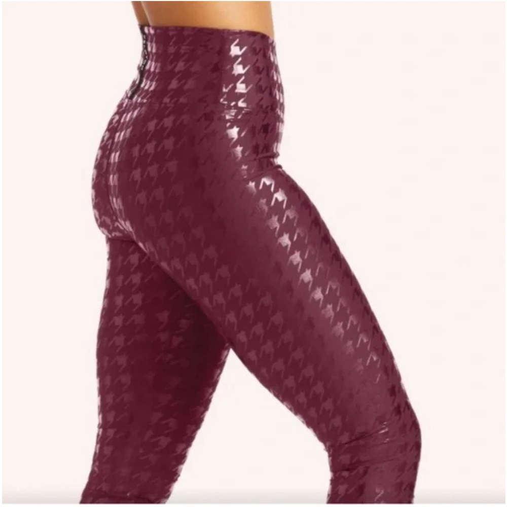 NWOT Peloton Show Up Printed Leggings (PART OF SET)